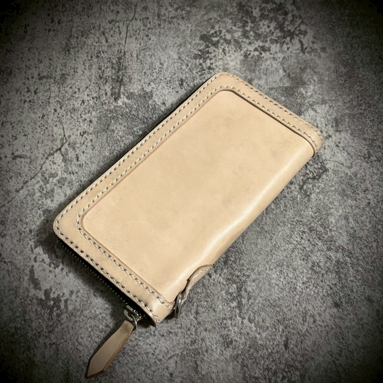 経年変化を楽しむ 総手縫い 長財布 フルレザー ラウンドファスナー 大容量 本革 牛革 生成り ナチュラル ヌメ 革財布