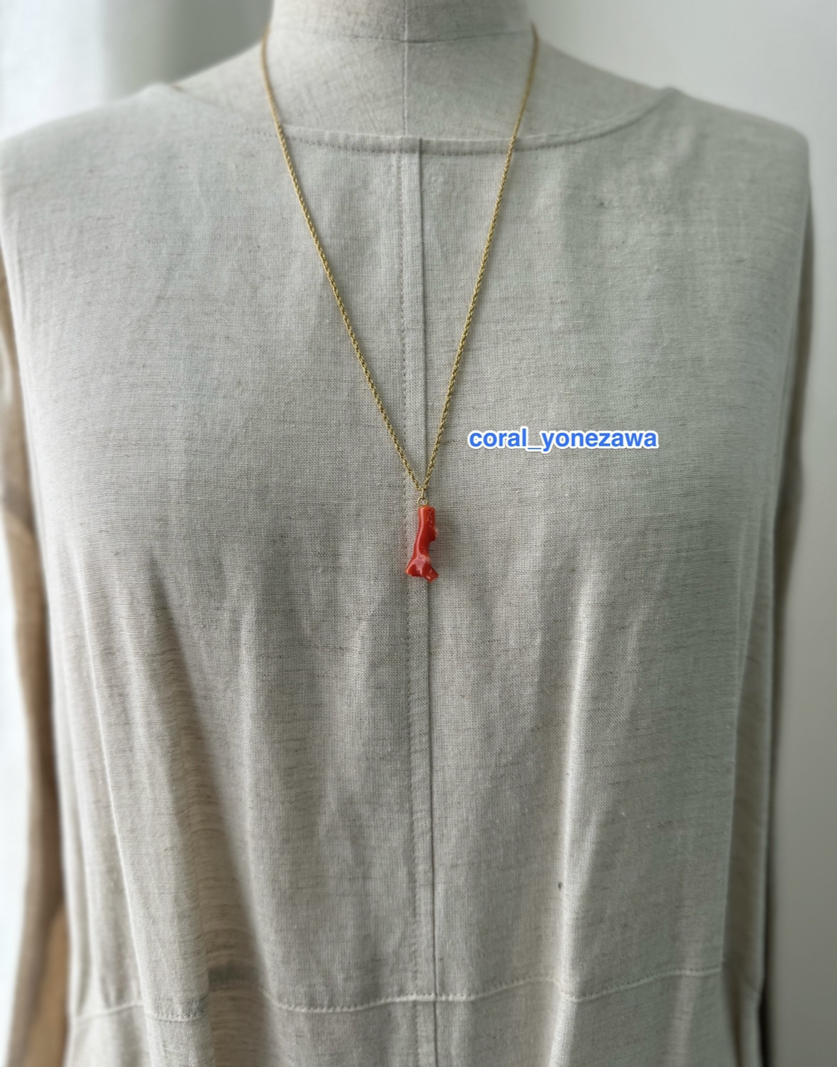 原木をそのままカット‼︎赤珊瑚のナチュラルペンダント　【赤・一文字】