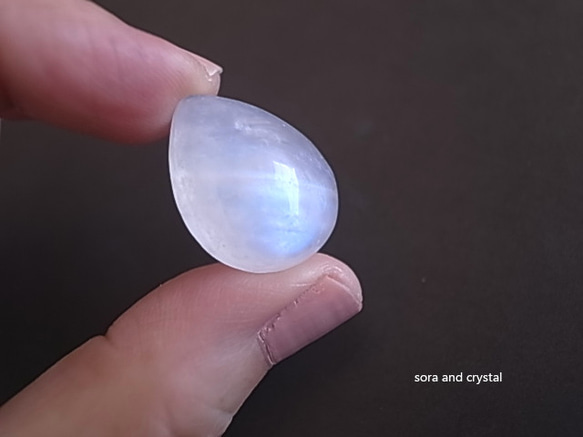 ペリステライト　ムーンアルバイト　ルース1個　ムーンストーンそっくり　宝石 ロイヤルブルームーンストーン（ホワイトラブラドライト