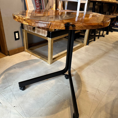 在庫あり 即納 サイドテーブル LA FUSION 新ブランド レジン