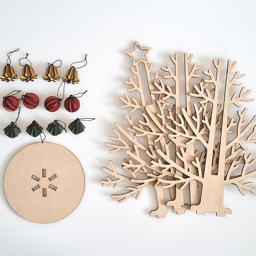 木製】クリスマスツリー オブジェ 色付きオーナメント 雑貨・その他