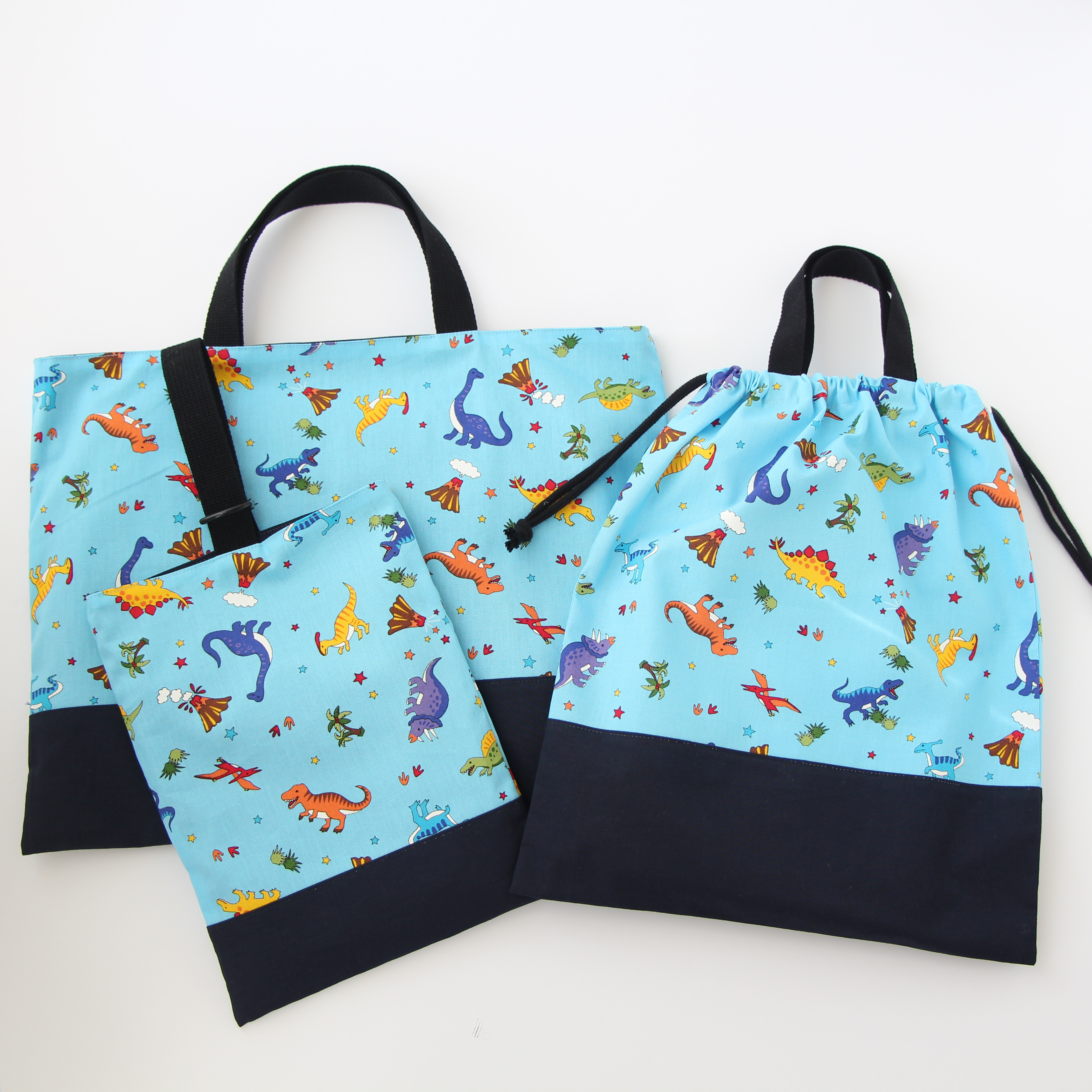 入園入学3点セット（恐竜　ライトブルー）レッスンバック＆上履き入れ＆持ち手付きお着換え袋