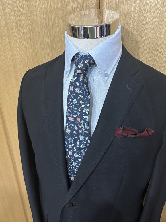 LIBERTY リバティ イタリア製　Midnight Constellation 2枚目の画像