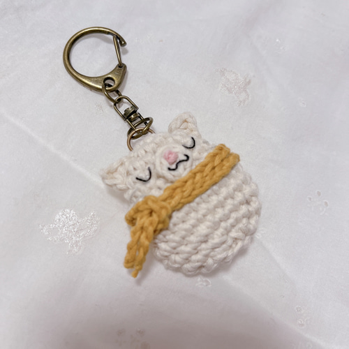 キーホルダー変更可》まんまるわんちゃんのあみぐるみ