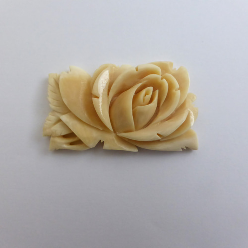 マッコウ鯨歯のオーナメント「薔薇/バラ」(Ⅵ) かごバッグ マテリアル