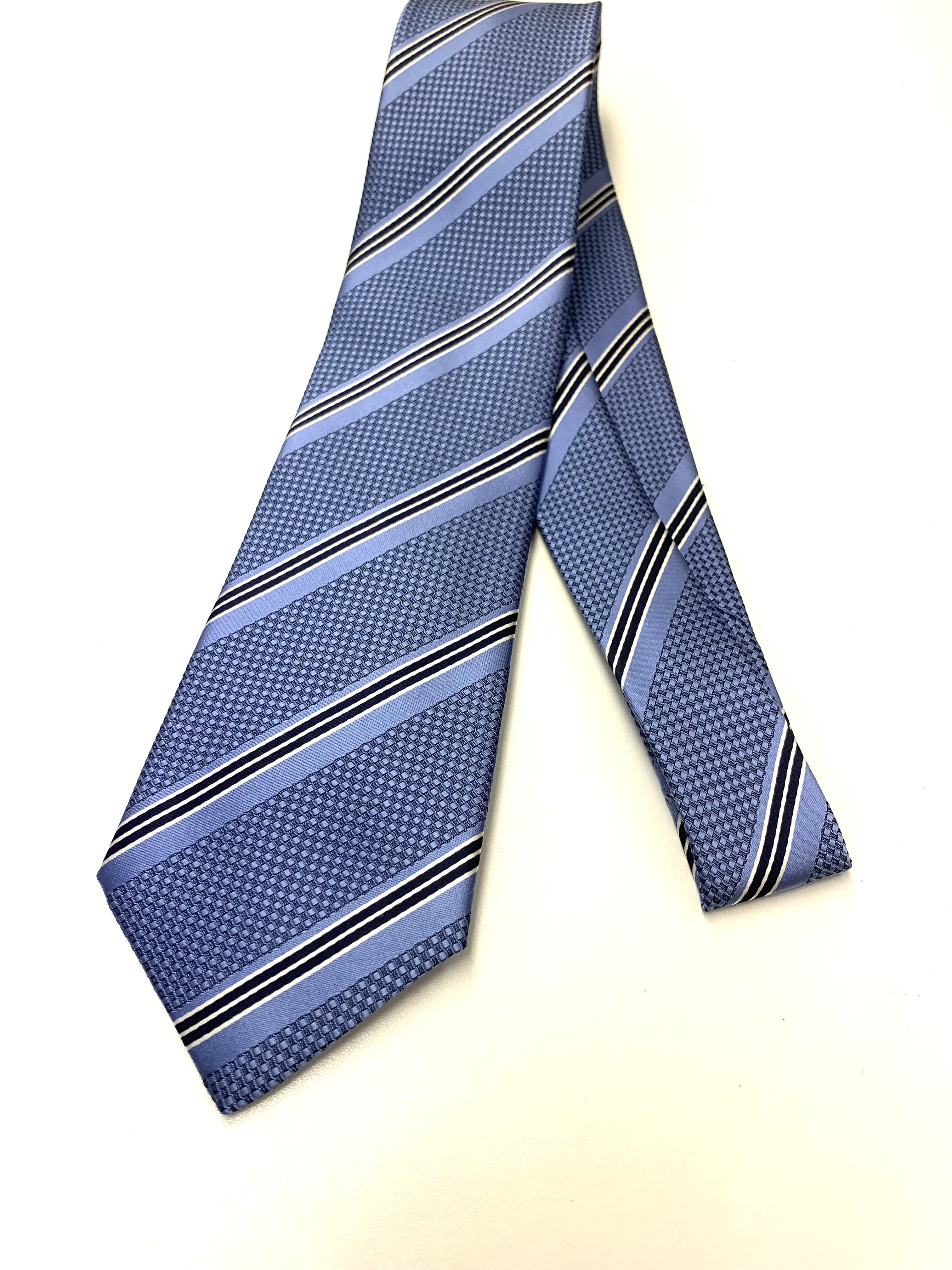 ネクタイ　シルク　爽やか！ギシャストライプ　　サックス