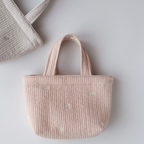 夏色大人可愛いピンクプチトートバッグ マーガレット刺繍ヌビキルト