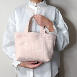 ヌビ生地×合皮/刺繍トートバッグ・ピンク 夏色大人可愛いピンクプチトートバッグ マーガレット刺繍ヌビキルト