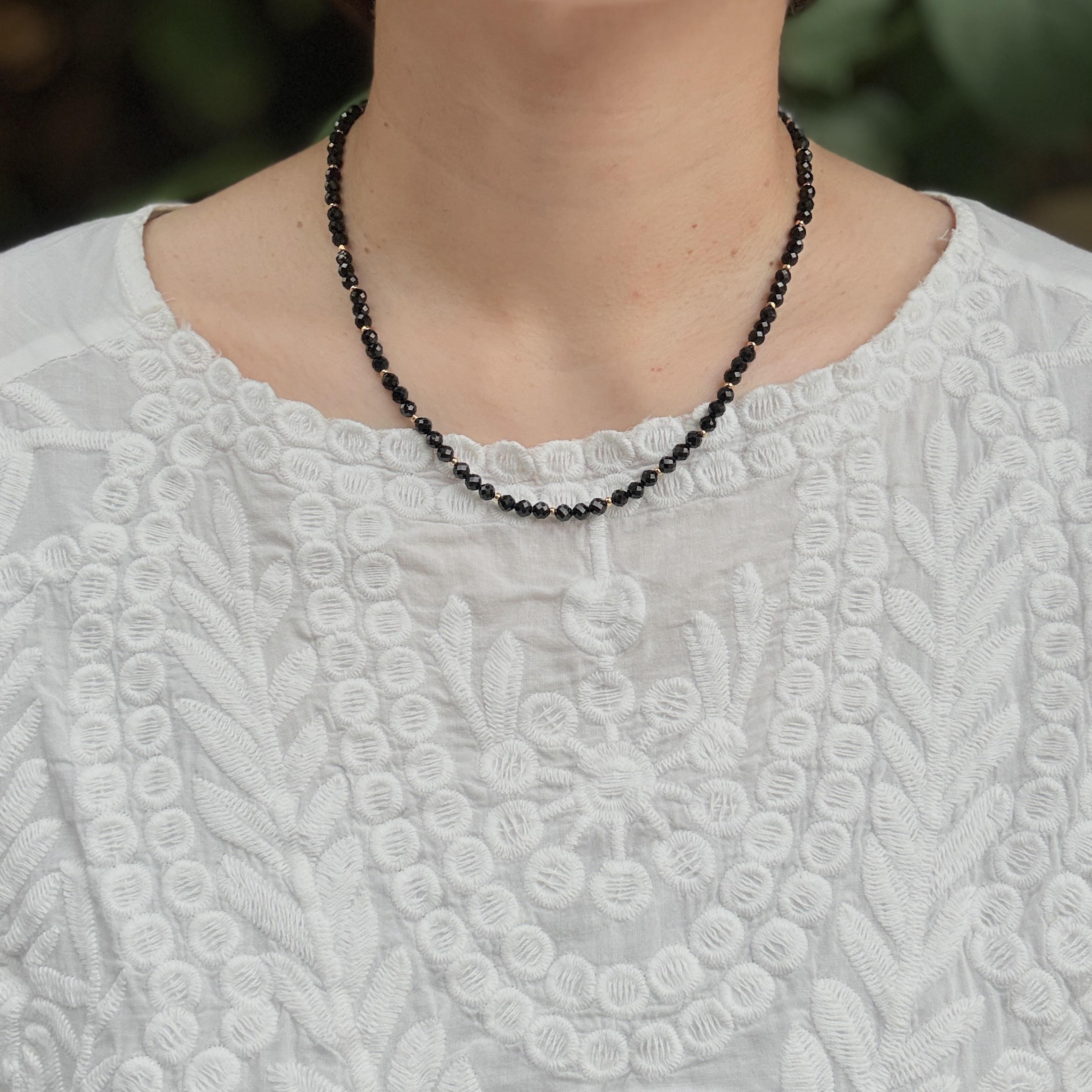 天然石ブラックスピネルと１８KGFビーズのネックレス