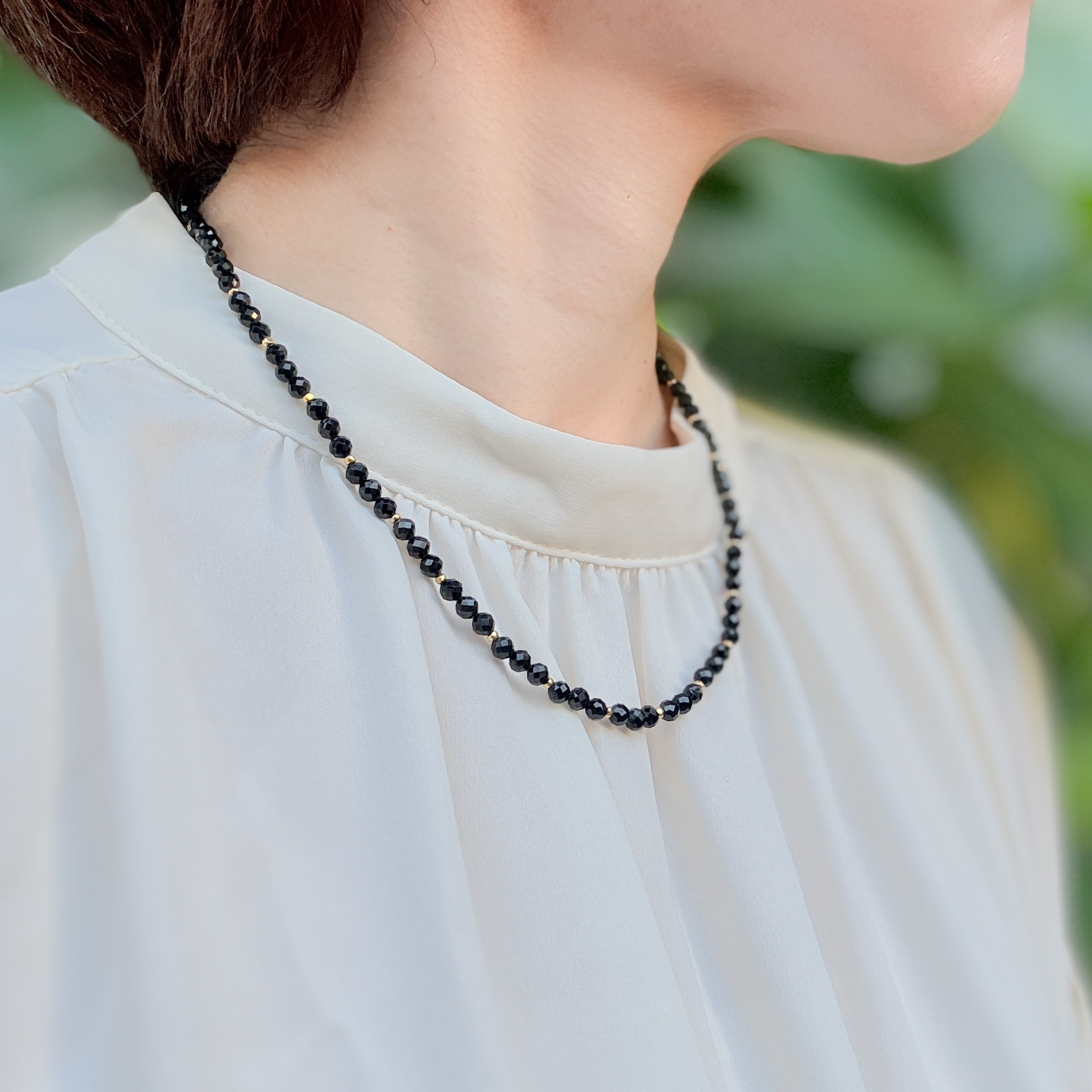 天然石ブラックスピネルと１８KGFビーズのネックレス