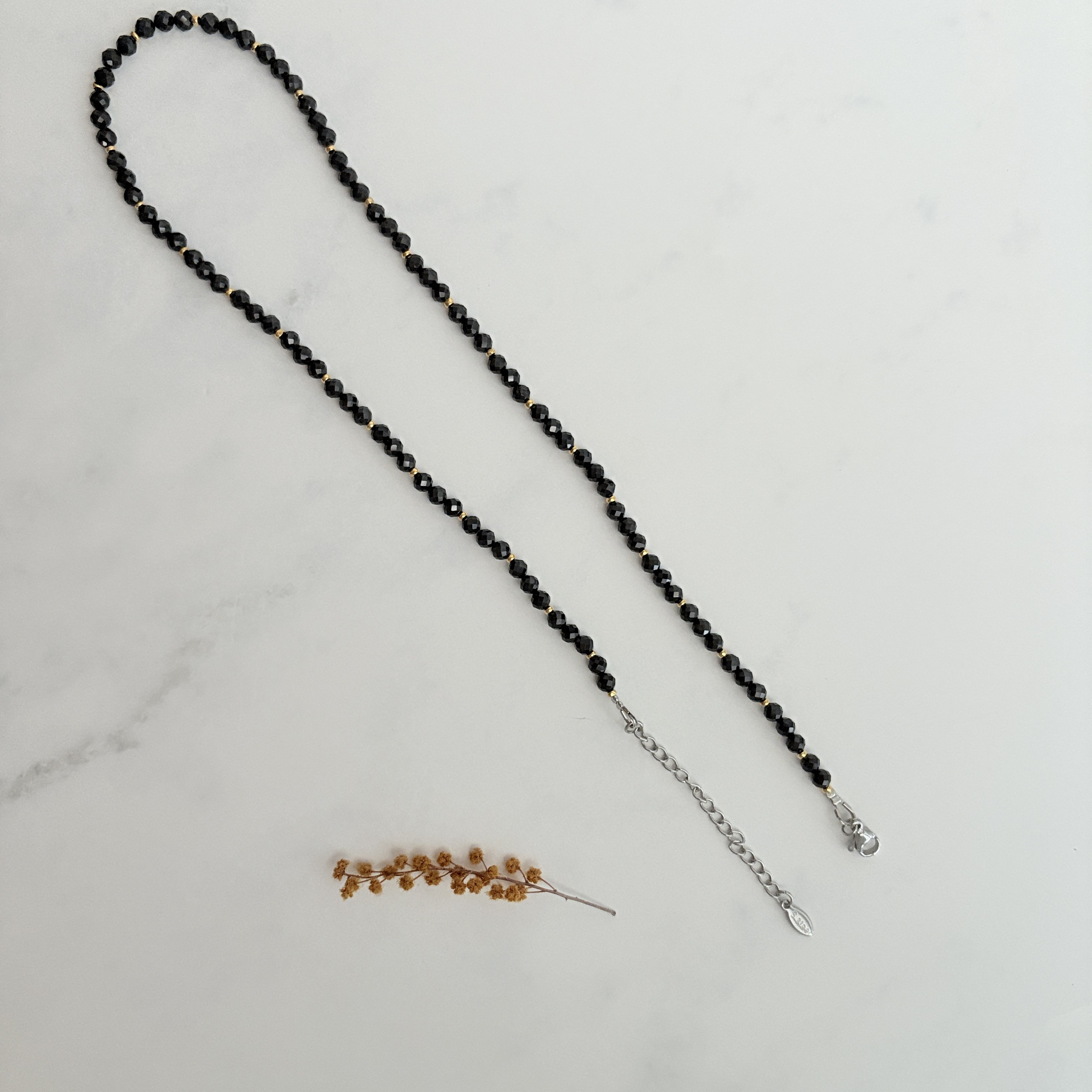 天然石ブラックスピネルと１８KGFビーズのネックレス