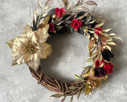 スタイリッシュなクリスマスリース】ゴールド×ブラックの上品でシック