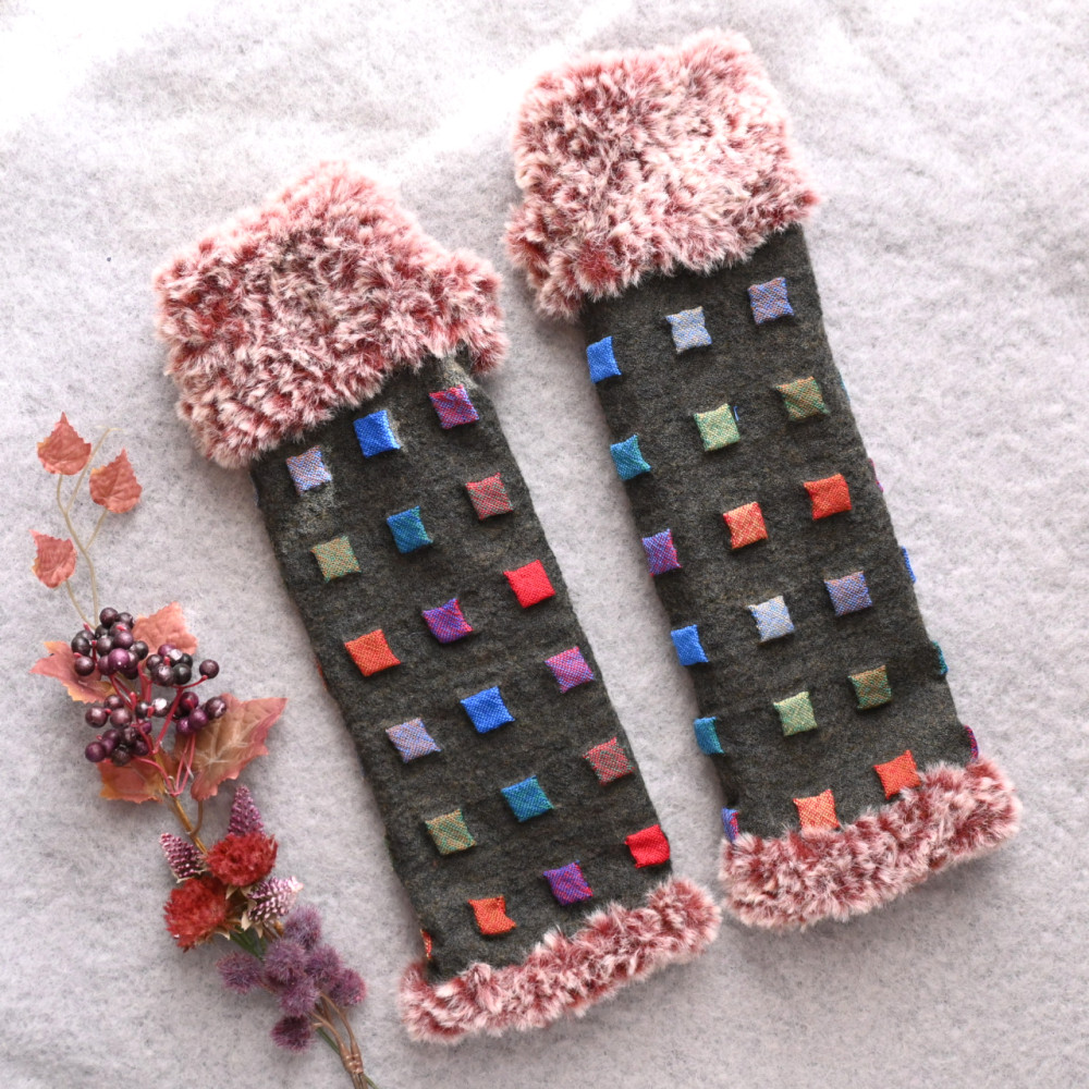 ぷっくりスクエア×ふわふわファー＊ロング ハンドウォーマー