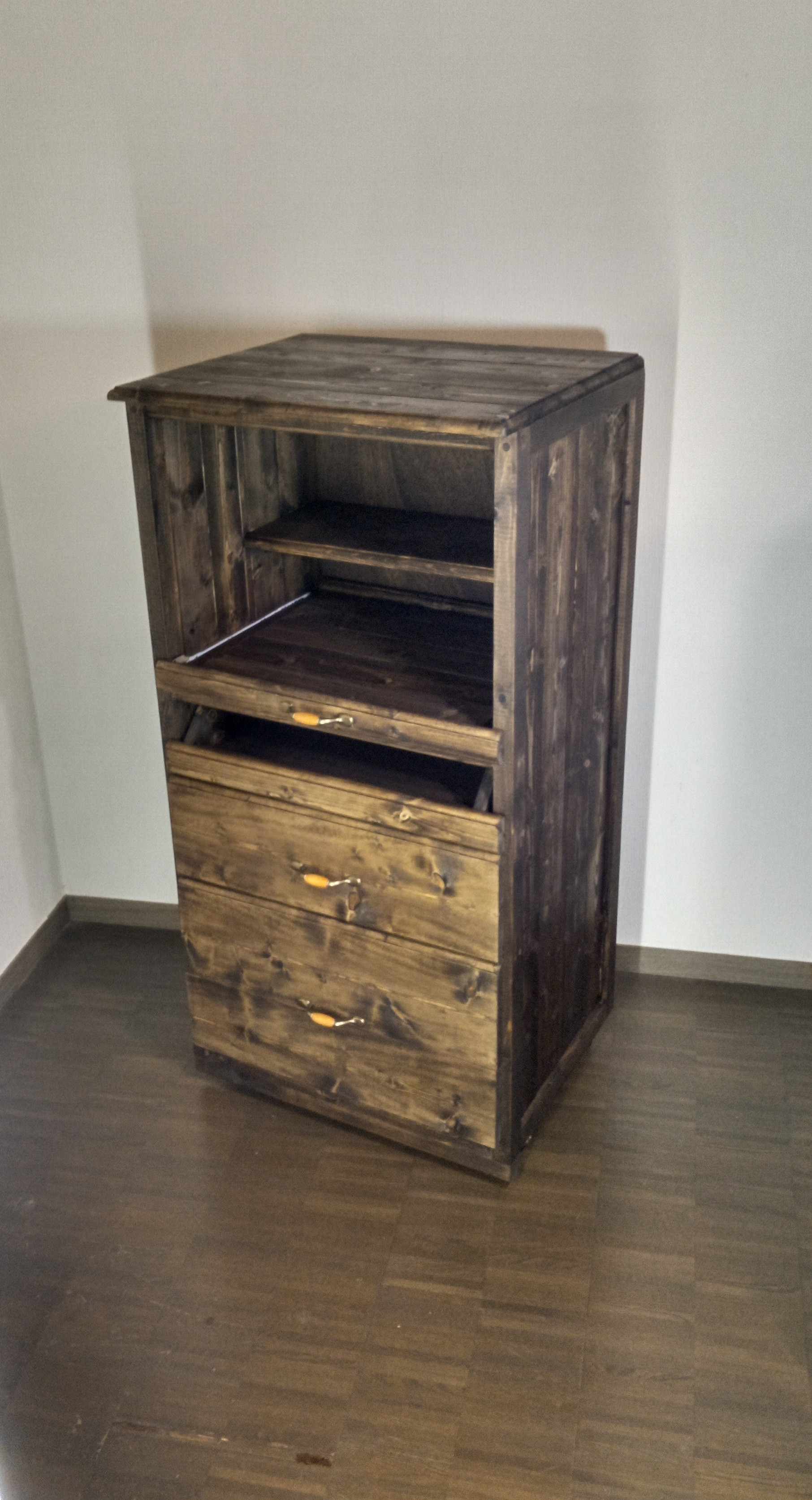 No107【✴️大容量でたくましい】キッチンキャビネット、高さ124cm、天然無垢材、大容量