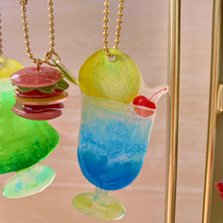 クリームソーダのストラップ＊水彩画＊レトロ＊透明感＊水色 携帯