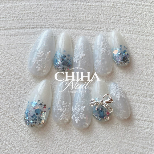 オーダーネイルチップNo.15 冬 手書き雪の結晶 クリスマス オーダーネイルチップNo.15 冬 手書き雪の結晶 クリスマス 2024年冬