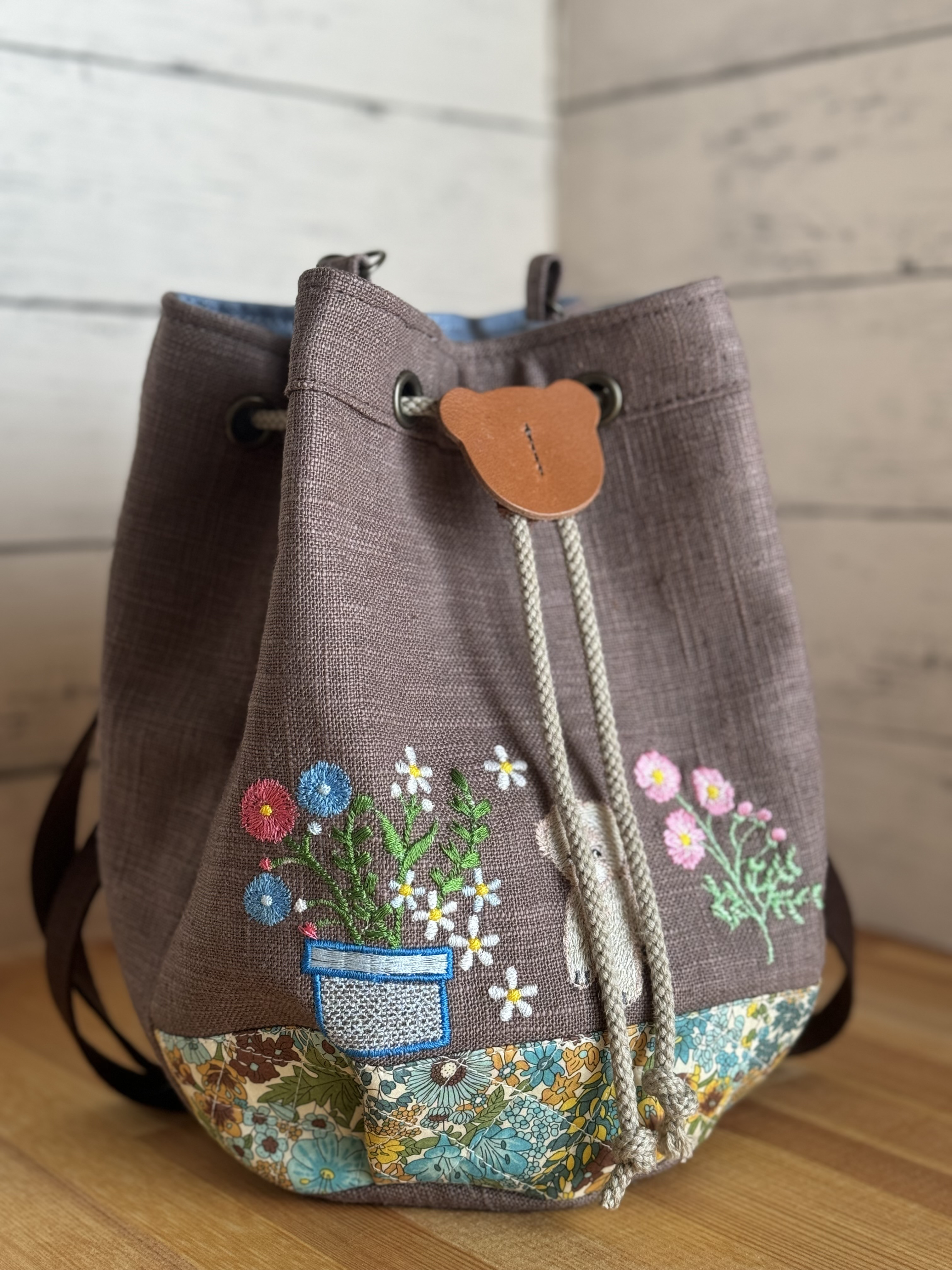 ハンドメイド　巾着袋　ハンバーガー　シュナウザー ハンドメイド 巾着袋 ハンバーガー シュナウザー