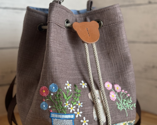 トイプードルとお花のミシン刺繍の巾着バッグ♪ 巾着バッグ