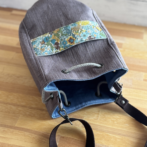 トイプードルとお花のミシン刺繍の巾着バッグ♪ 巾着バッグ