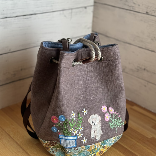 トイプードルとお花のミシン刺繍の巾着バッグ♪ 巾着バッグ