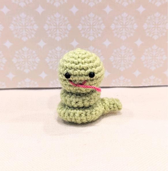 2025年干支のヘビのあみぐるみ（黄緑色） あみぐるみ matsukomade 通販