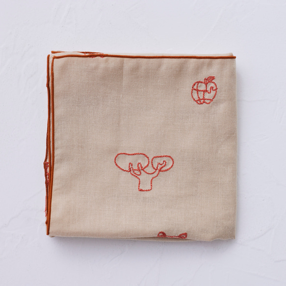 ＋HAyU fabric 綿100%ダブルガーゼ刺繍ハンカチ ～HAyU BEAR 2024～ 6枚目の画像
