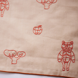 ＋HAyU fabric 綿100%ダブルガーゼ刺繍ハンカチ ～HAyU BEAR 2024～ 15枚目の画像