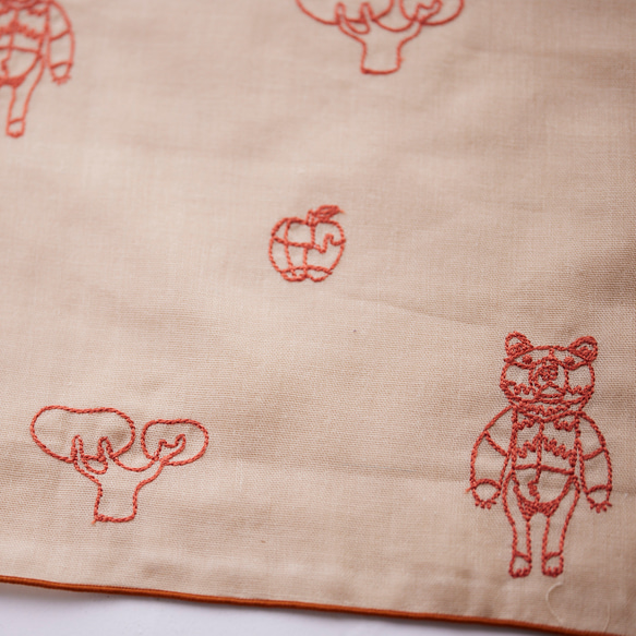 ＋HAyU fabric 綿100%ダブルガーゼ刺繍ハンカチ ～HAyU BEAR 2024～ 15枚目の画像
