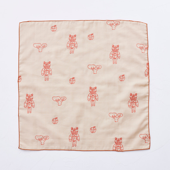 ＋HAyU fabric 綿100%ダブルガーゼ刺繍ハンカチ ～HAyU BEAR 2024～ 5枚目の画像