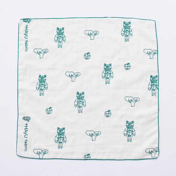＋HAyU fabric 綿100%ダブルガーゼ刺繍ハンカチ ～HAyU BEAR 2024～ 3枚目の画像
