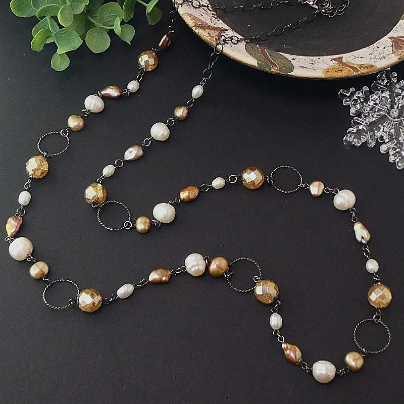 天然石ネックレス「シャンパーニュ」　シャンパンクォーツ　淡水パール　大人のクリスマス　ロングネックレス　クリスマスコーデ