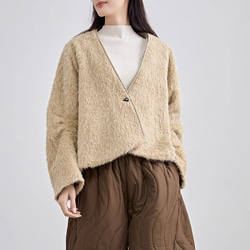 ふわふわな触り心地でスッキリ着こなせる♪Vネックシャギージャケット 2枚目の画像