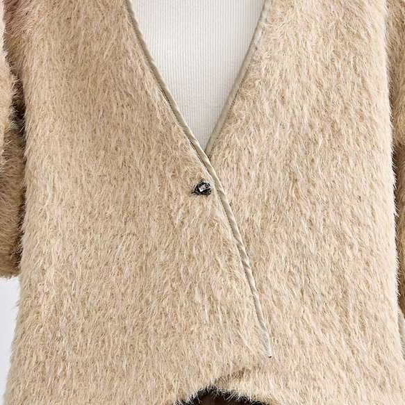 ふわふわな触り心地でスッキリ着こなせる♪Vネックシャギージャケット 10枚目の画像