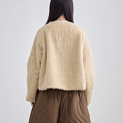 ふわふわな触り心地でスッキリ着こなせる♪Vネックシャギージャケット 7枚目の画像