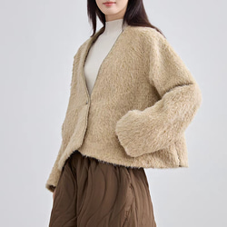 ふわふわな触り心地でスッキリ着こなせる♪Vネックシャギージャケット 6枚目の画像