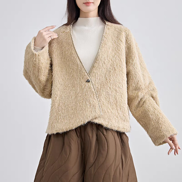 ふわふわな触り心地でスッキリ着こなせる♪Vネックシャギージャケット 4枚目の画像