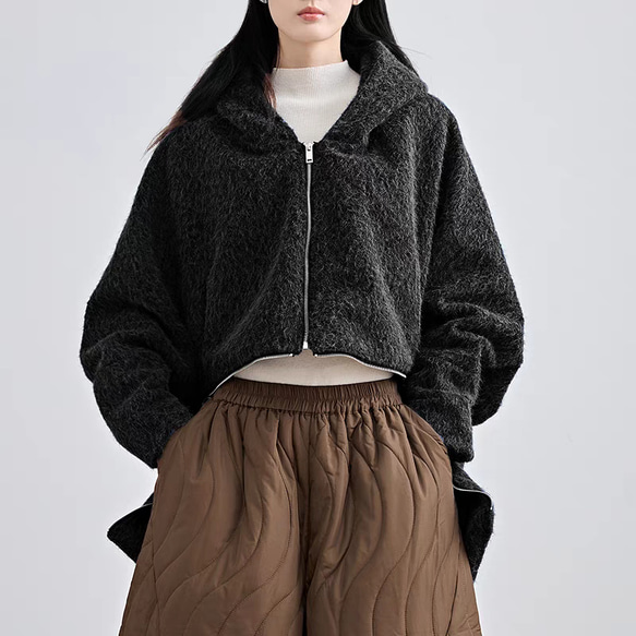 好みの着方が出来るウエストファスナー仕様☆シャギーパーカー ブラック 2枚目の画像