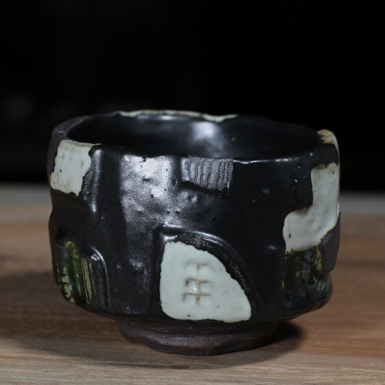 お値下げ 陶器 抹茶茶碗 白地に黒色線模様 茶道具 抹茶茶碗 美濃焼 黒