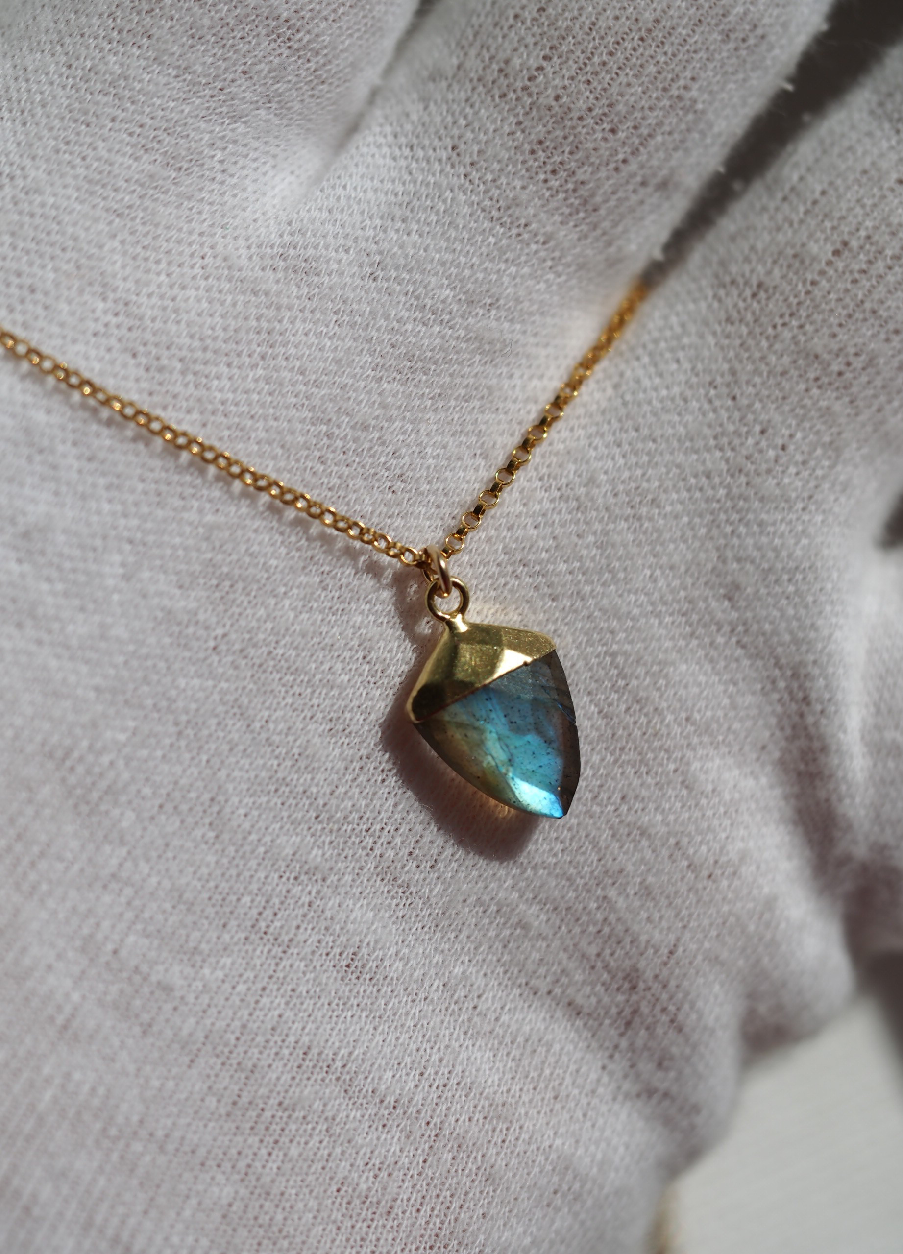 ラブラドライトペアシェイプ１０　K14gfロロチェーンネックレス 5,584円