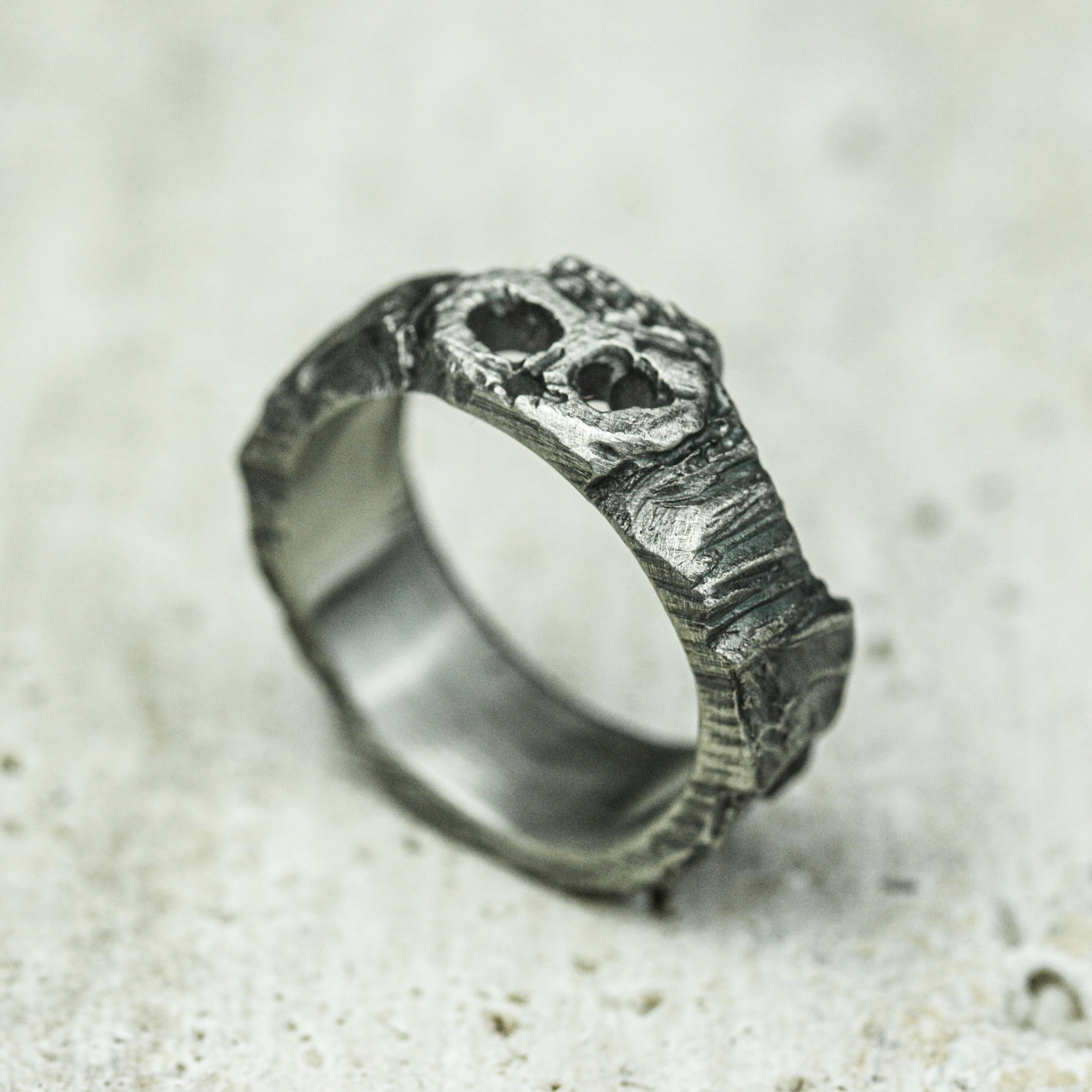 ホロースカルシルバーリング、腐食海賊スカルリング、酸化銀結婚指輪、ユニークなリングギフト 18,300円