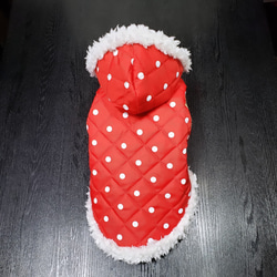 犬服♪フード付き防寒着(赤)(小型犬SS)首と両脇をマジックテープ止め 1枚目の画像