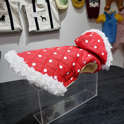 犬服♪フード付き防寒着(赤)(小型犬SS)首と両脇をマジックテープ止め 5枚目の画像