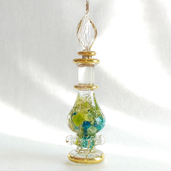 【ジャスミンの小さいお城】〜エジプシャンハーバリウム〜　グラス　ガラス瓶　ハーバリウム　クリスマス　クリア　ブルー　青 4枚目の画像