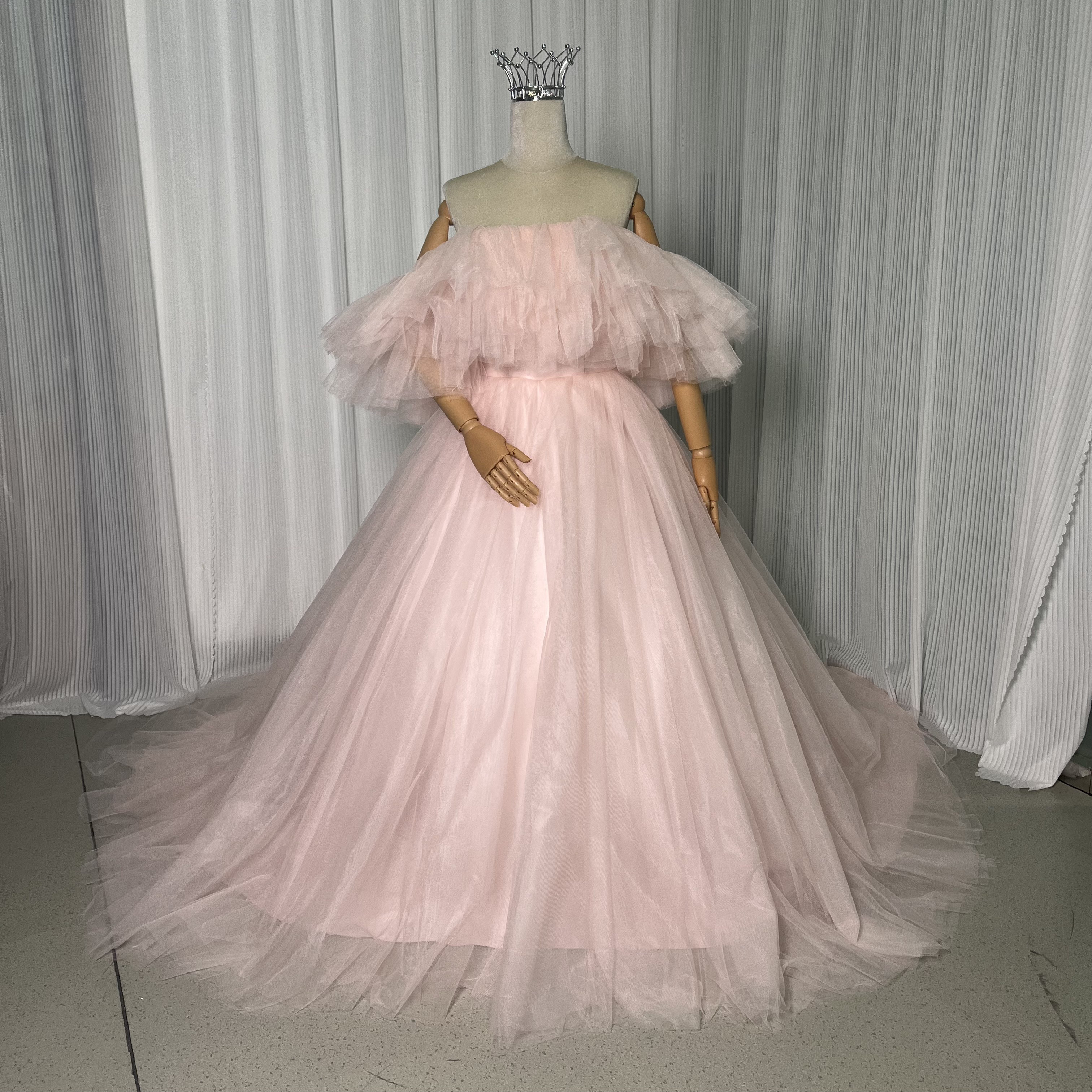 送料無料！カラードレス オフショルダー キラキラグリッターチュール ピンク Aライン 可愛い 結婚式