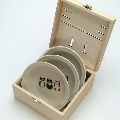小さめ壺　木製箱入り N7-2052B SHICHITA 猫 小鉢揃 木箱入 お椀・ボウル・鉢
