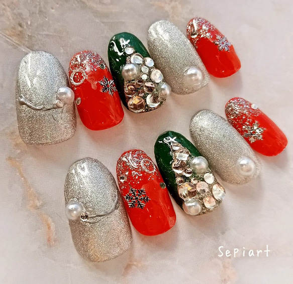 ジェルネイルチップ☆付け爪☆クリスマスネイル☆赤×緑＆シルバー