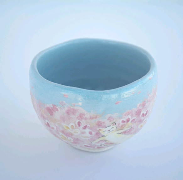 2025年　新春◇楽焼〚夢見る猫〛抹茶碗◇　茶道具　季節茶碗　楽入印　手描き　新作　コラボ　勅題 4枚目の画像