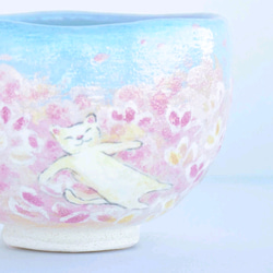 2025年　新春◇楽焼〚夢見る猫〛抹茶碗◇　茶道具　季節茶碗　楽入印　手描き　新作　コラボ　勅題 3枚目の画像