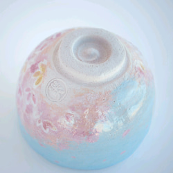 2025年　新春◇楽焼〚夢見る猫〛抹茶碗◇　茶道具　季節茶碗　楽入印　手描き　新作　コラボ　勅題 5枚目の画像