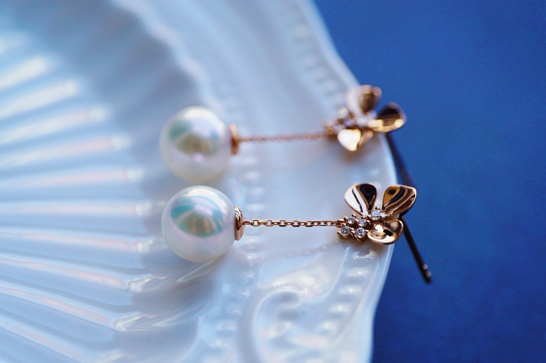 「クローバー」K18 天然アコヤ真珠　健康・無垢・長寿・富・純潔・円満・完成　 ピアス　天然ダイヤモンド